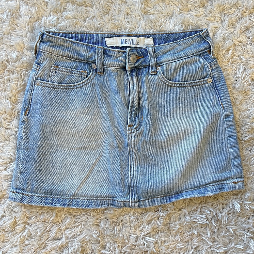 brandy melville mini skirt